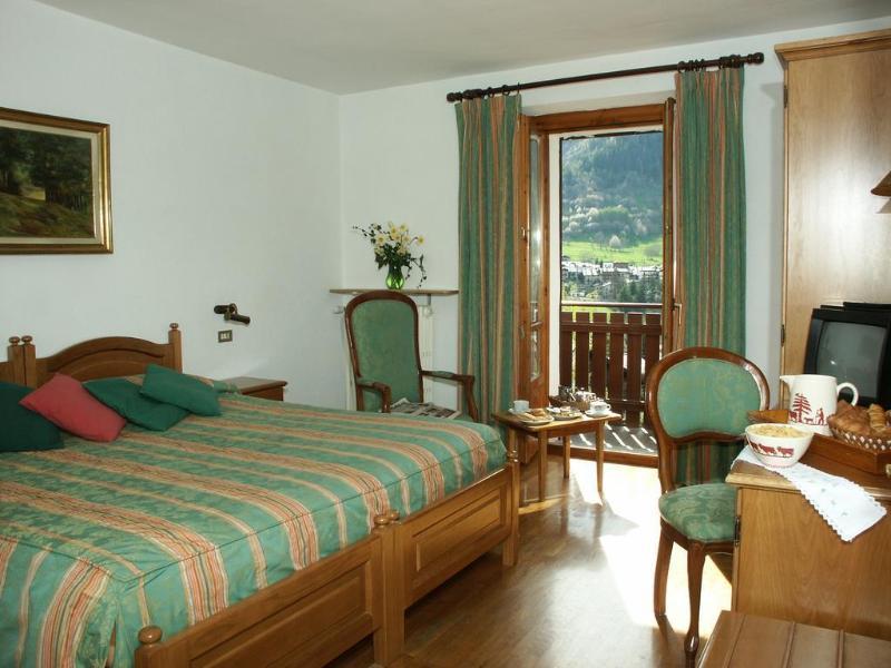 Hotel Berthod กูร์มาเยอร์ ภายนอก รูปภาพ