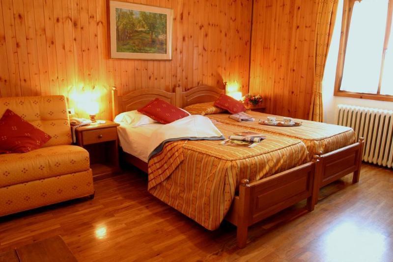 Hotel Berthod กูร์มาเยอร์ ภายนอก รูปภาพ
