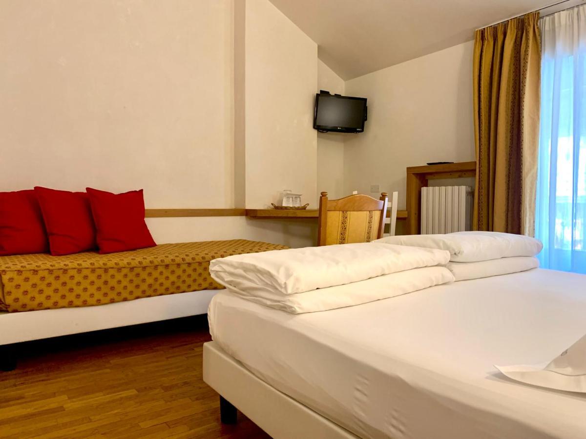Hotel Berthod กูร์มาเยอร์ ภายนอก รูปภาพ