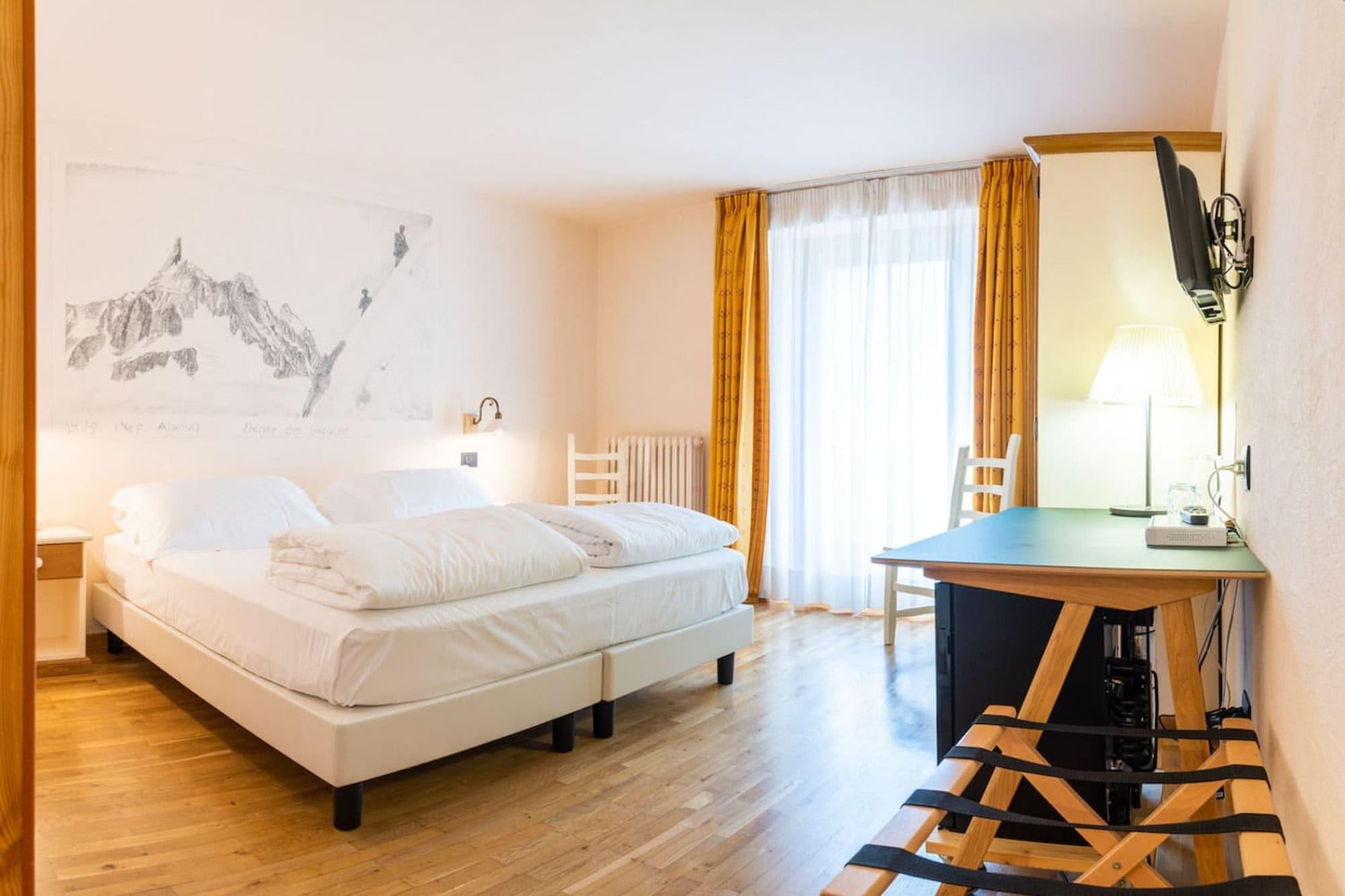 Hotel Berthod กูร์มาเยอร์ ภายนอก รูปภาพ