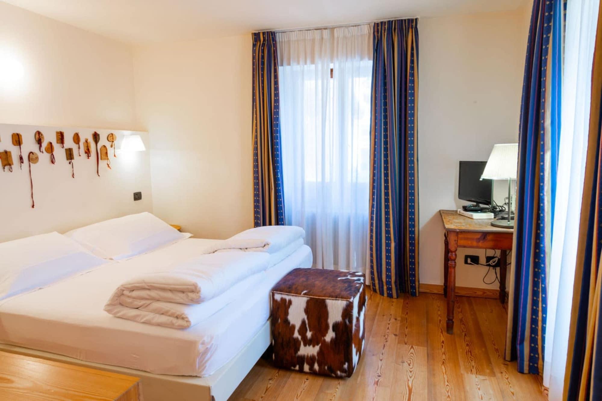 Hotel Berthod กูร์มาเยอร์ ภายนอก รูปภาพ