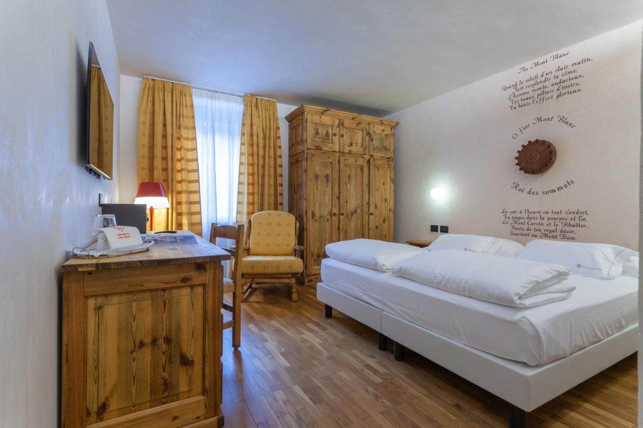 Hotel Berthod กูร์มาเยอร์ ภายนอก รูปภาพ