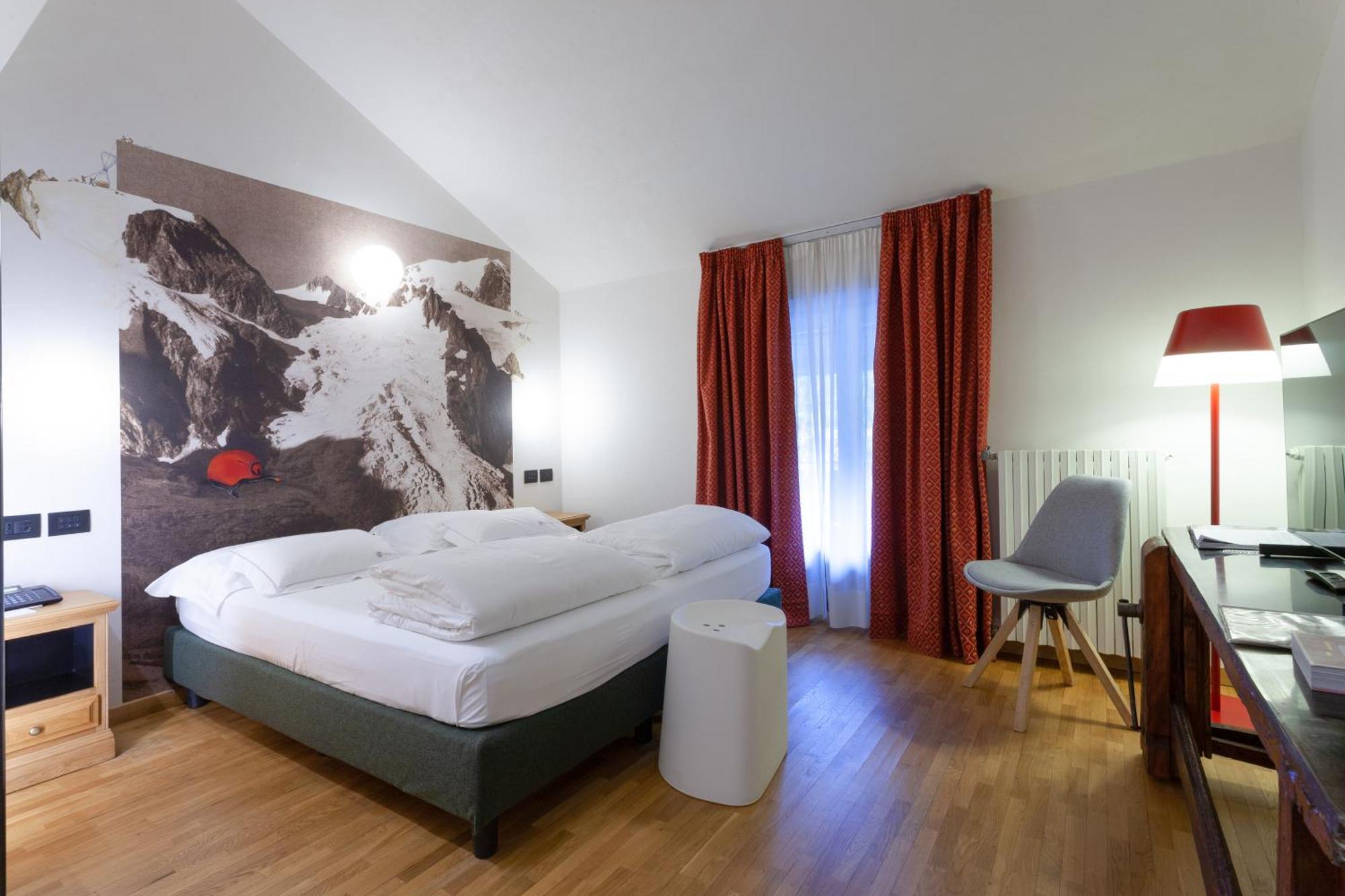 Hotel Berthod กูร์มาเยอร์ ภายนอก รูปภาพ
